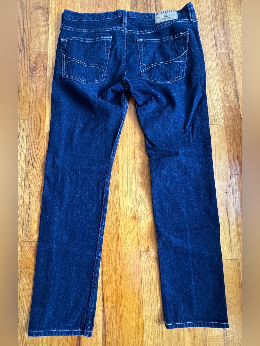 Hollister Men's Dark Blue Slim Straight Jeans
